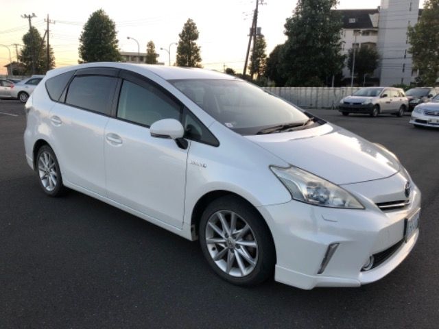 799 Toyota Prius alpha ZVW41 2011 г. (ARAI Oyama)